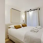 Chic Parisian Retreat 2-Bedroom Apartment In The Vibrant 10Th Arrond